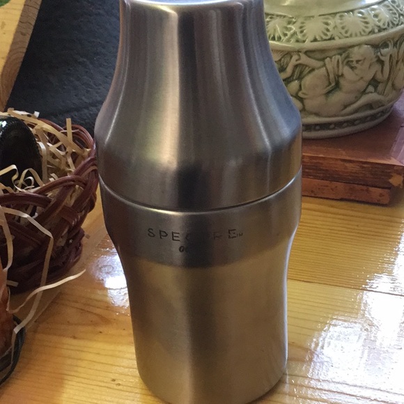 One Belvedere Vodka shaker - Picture 2 of 6